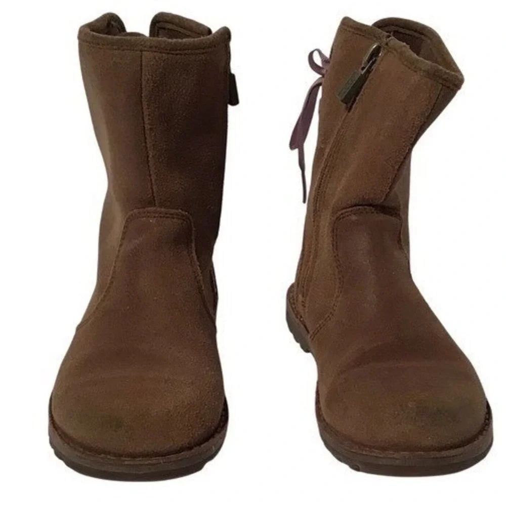 UGG Kids Brown Suede Side Zip Boots with Purple Back Ribbon‎ Detail Size 36